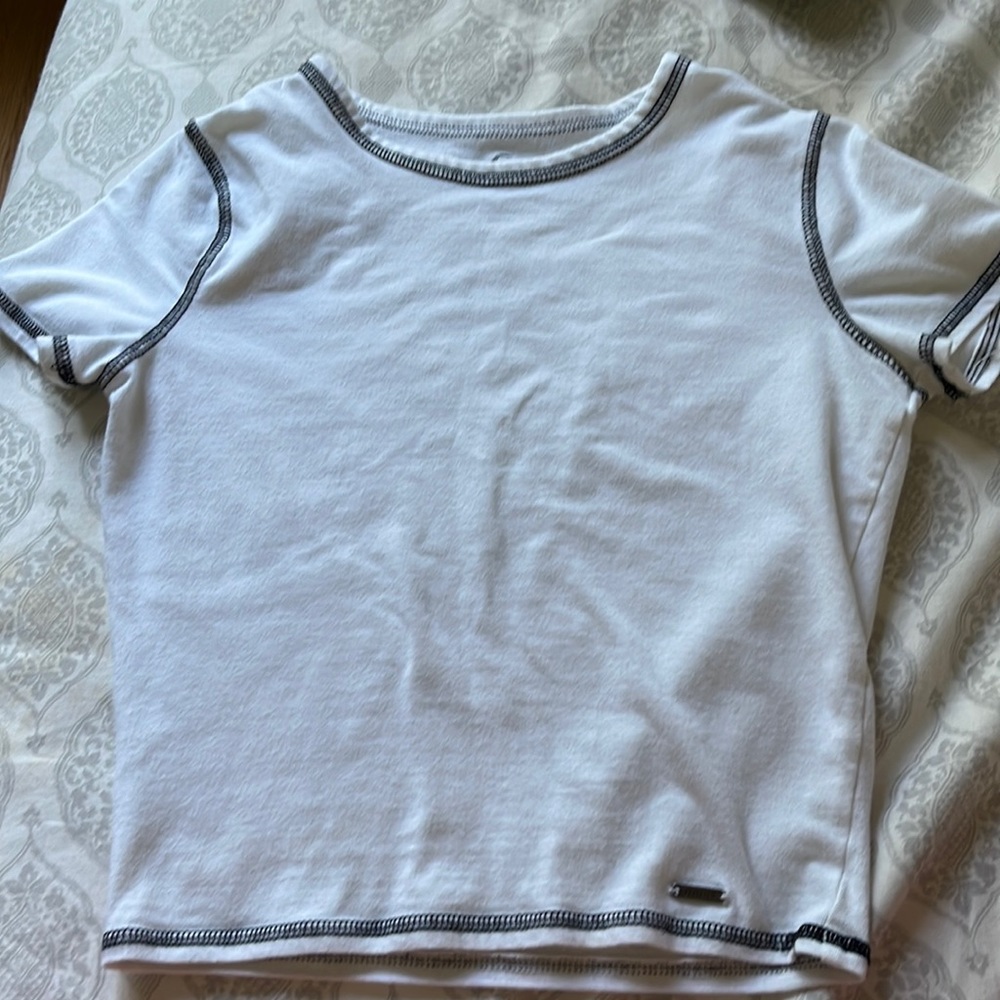 hollister baby tee